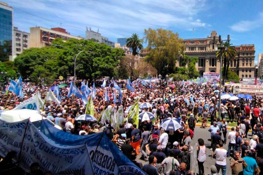 En la previa a la marcha de la CGT, se multiplican las protestas por la vuelta de Ganancias