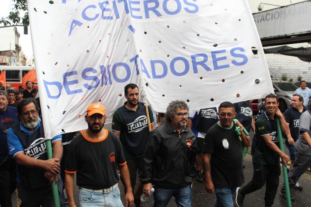 Yofra confirm la continuidad del paro por tiempo indeterminado en todas plantas aceiteras contra Ganancias: La CGT tiene que armar una estrategia de lucha permanente, con paros todos los das