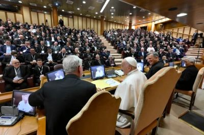 El Papa Francisco se rene con 300 prrocos en el Vaticano y les da 3 consejos esenciales