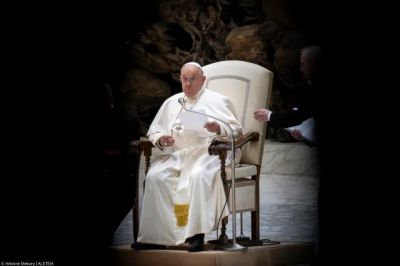 El gran enemigo de la fe no es la inteligencia, explica el Papa