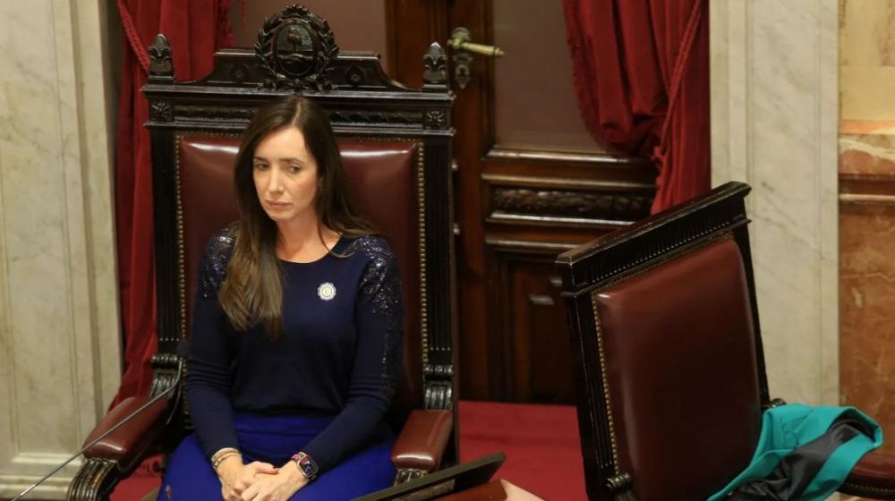 Si se aprueba la Ley Bases, el Gobierno podr�a transferir o destruir organismos estatales y ya amenaza a m�s de 100 mil empleados p�blicos de planta permanente que podr�an ser pasados �a disponibilidad�