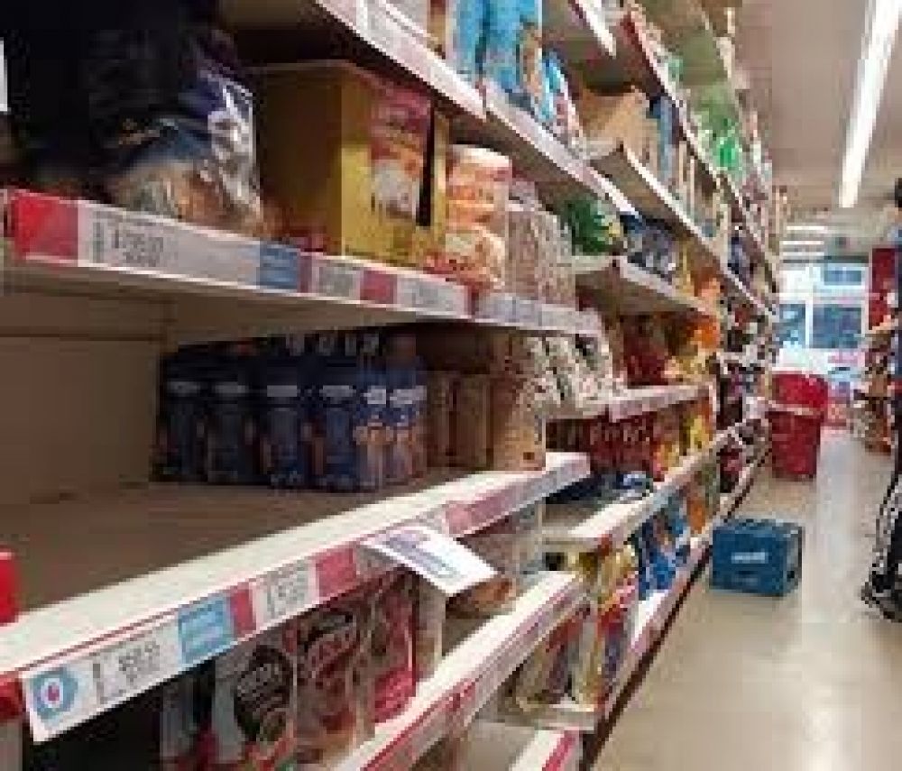 La inflaci�n de alimentos de abril arroj� el peor dato de la recesi�n de Milei: en la �ltima semana baj� el precio por el desplome del consumo