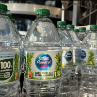 Nestl anuncia el uso de plstico 100% reciclado en algunos de sus envases de agua