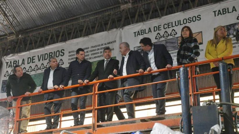 Acevedo y legisladores recorrieron las instalaciones del Centro de Reciclaje de Taf Viejo