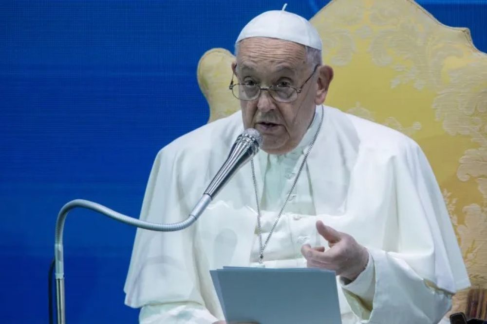 Papa Francisco denuncia: las inversiones m�s lucrativas son la f�brica de armas y los anticonceptivos