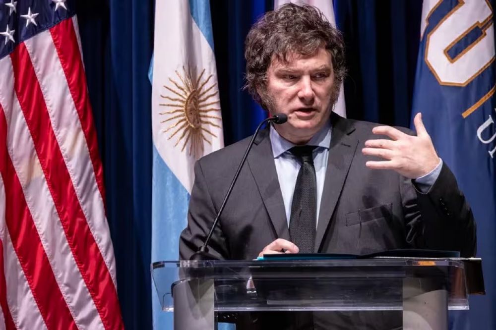 El Gobierno fortalece la relacin con EE.UU, pero an no obtiene la ayuda financiera necesaria para consolidar las reservas y abrir el cepo