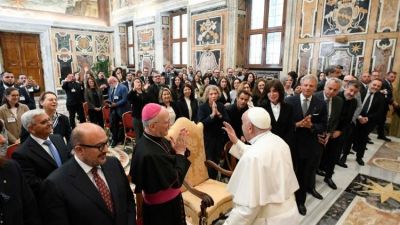 Francisco: Nunca excluir a nadie de las fuentes del saber