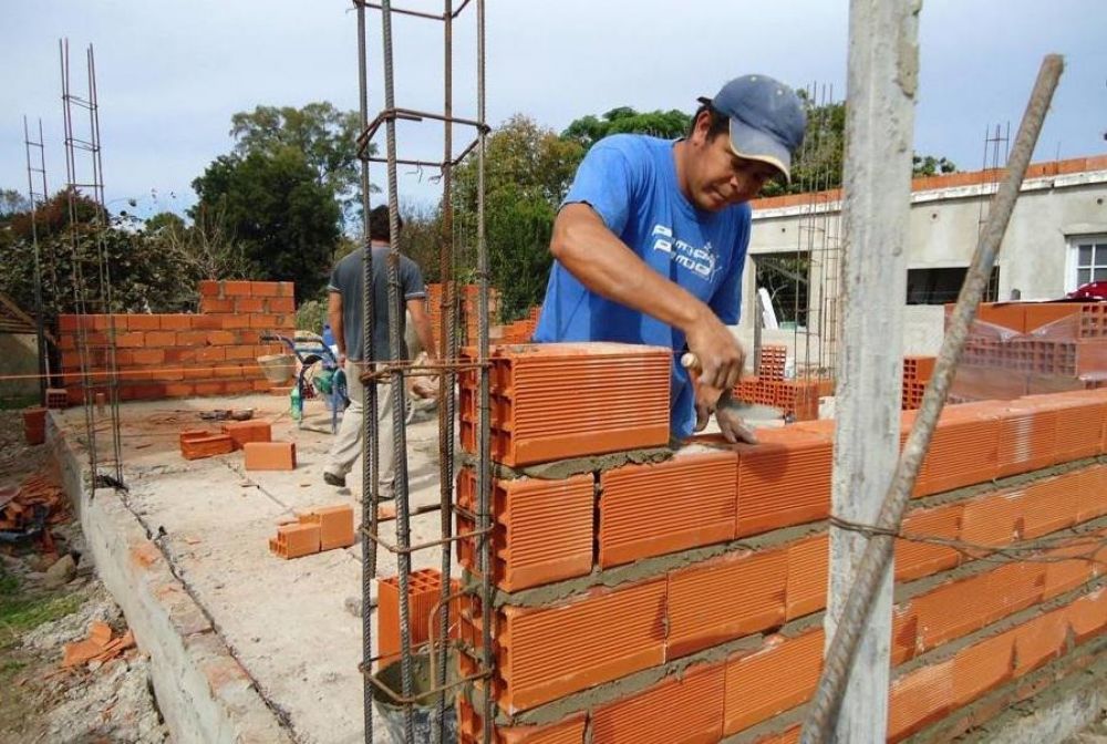 El peor escenario posible en la construccin: se derrumba la actividad con insumos y ganancias por las nubes