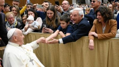 El Papa aconseja mostrar nuestra ternura a los abuelos