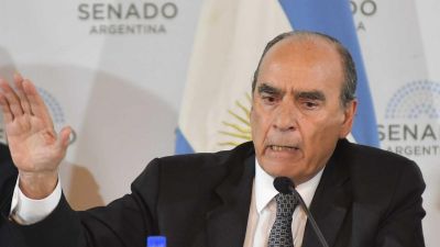 Daer descart� que la CGT se sume al Pacto de Mayo: �El 25 de mayo tenemos un locro, est�n todos invitados�