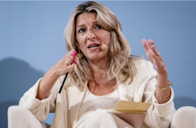 La vicepresidenta de Espaa critic a Milei tras su llegada al pas: Vuelve con los recortes y el autoritarismo