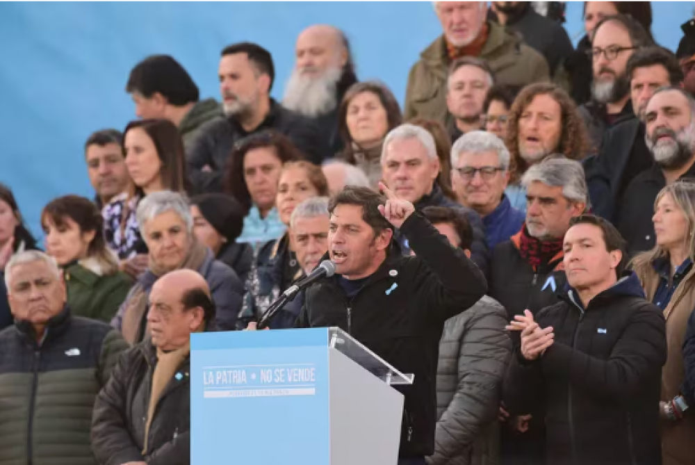 Demostracin de fuerza de Kicillof: pidi marchar cuando se trate la Ley Bases en el Senado e ironiz sobre el Pacto de Mayo