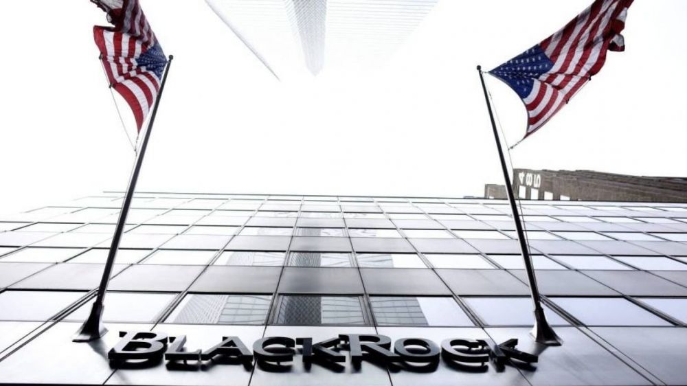 BlackRock supervisa la marcha del gobierno de Milei ante la Ley de Bases
