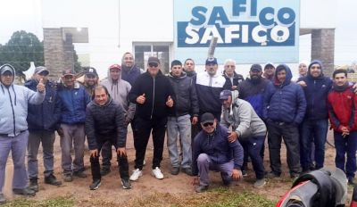 Aceiteros iniciaron huelga en Safico por incumplimiento del acuerdo salarial