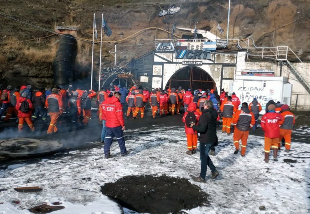 Por un documento oficial filtrado, se conoci que el Gobierno destin 3.300 millones de pesos a retiros voluntarios en YCRT para su plan de achique y privatizacin