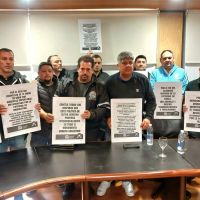 Pablo Moyano respald a Crespo y apoy a los trabajadores del neumtico en el conflicto por los despidos de Madanes Quintanilla en FATE