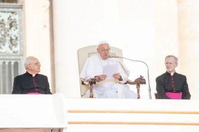 Catequesis completa del Papa Francisco: El Espritu Santo gua al pueblo de Dios hacia Jess, nuestra esperanza