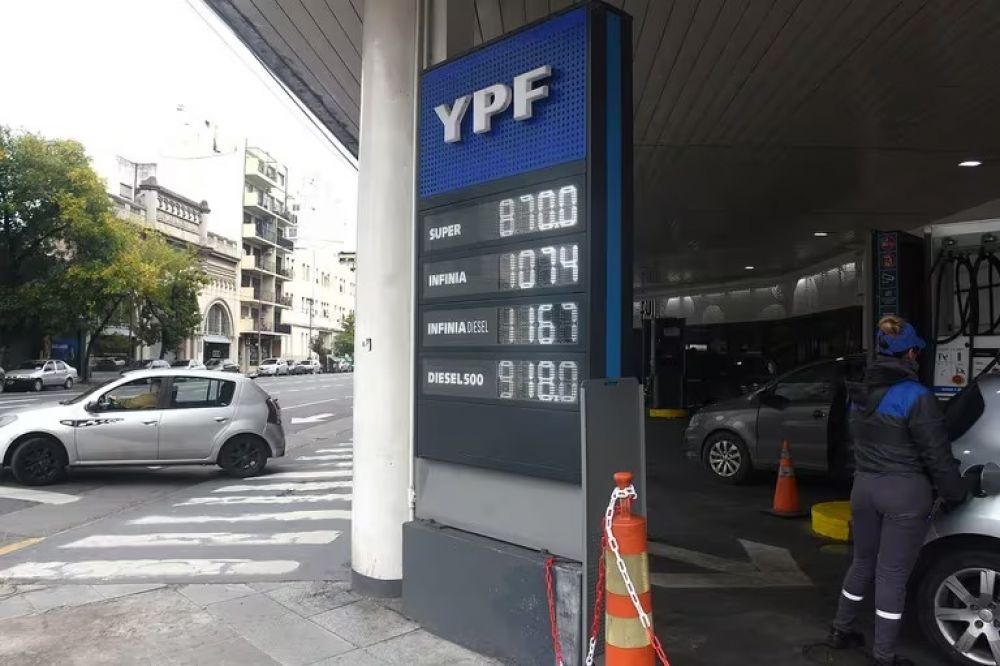 Sube la nafta: el litro aumentar� ma�ana el 3,5%