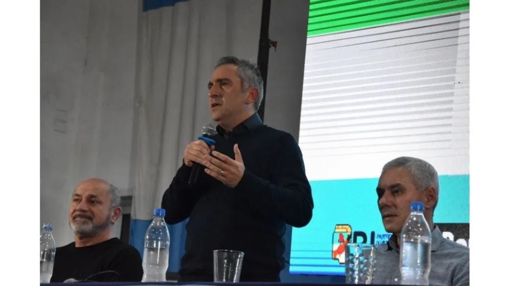 Dos intendentes del conurbano y un ministro bonaerense, salieron a militar la propuesta 