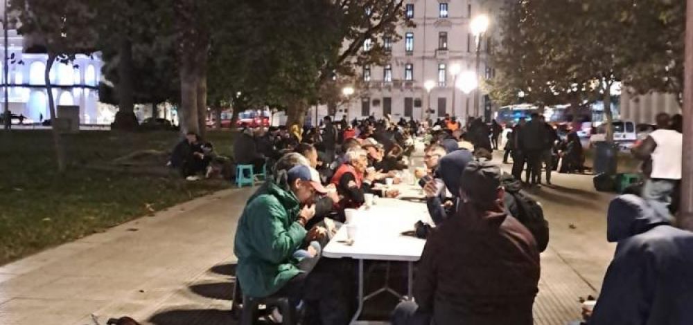 Encuentro de las Noches de la Caridad con Mons. Garc�a Cuerva