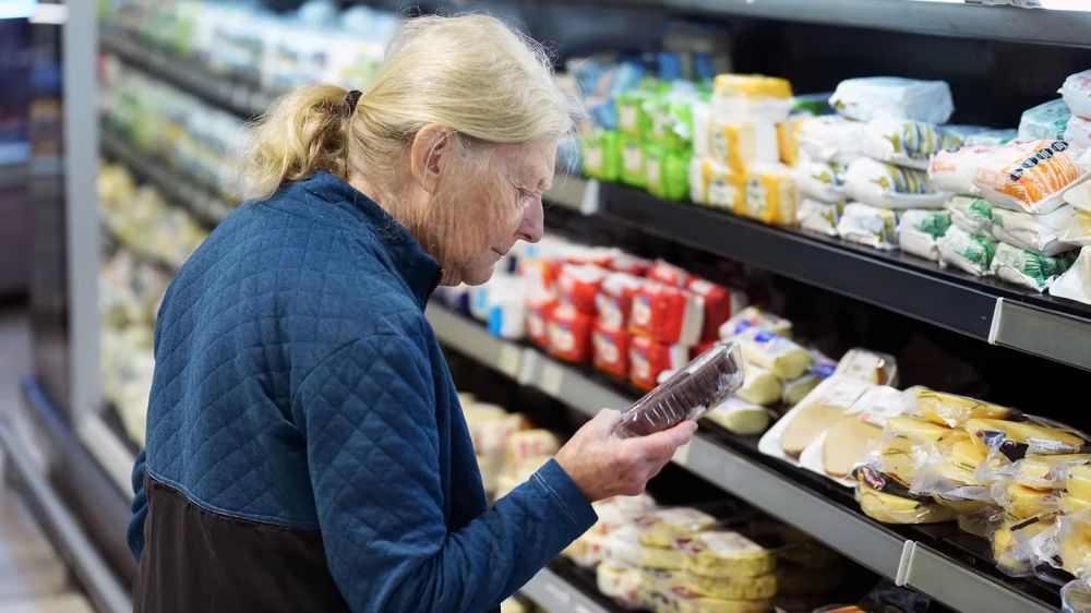 La cada no frena: el consumo en supermercados volvi a bajar en mayo