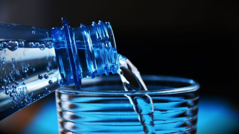 El agua mineral, la bebida ms consumida de Espaa