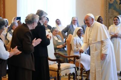El Papa Francisco recuerda a religiosa que lo form en la fe: Mi servicio a la Iglesia es fruto del bien que recib