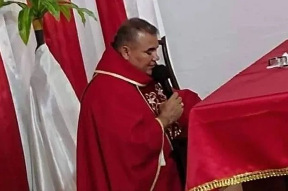 Asesinan a sacerdote de 45 aos: La Iglesia Catlica en Colombia deplora la violencia irracional