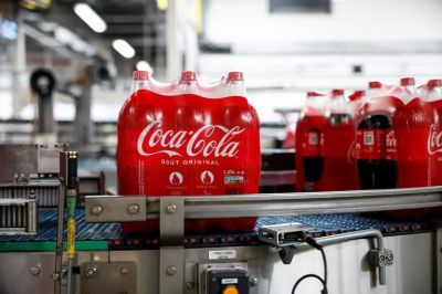 Sistema Coca Cola: la gaseosa asegura que su cadena de valor aporta el 0,7% del PBI de la Argentina