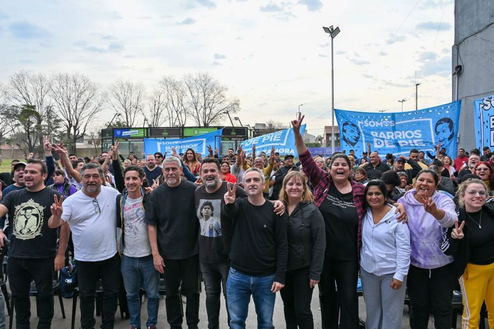 Barrios de Pie se aline con Kicillof en un plenario junto a Ferraresi y Larroque