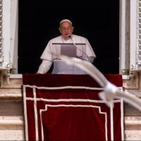 El papa Francisco pide ayuda humanitaria urgente para Gaza y apoya propuesta de cese el fuego