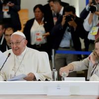 En su discurso en el G7 frente a Milei, el Papa critic las estrategias que buscan debilitar a la poltica y reemplazarla por la economa