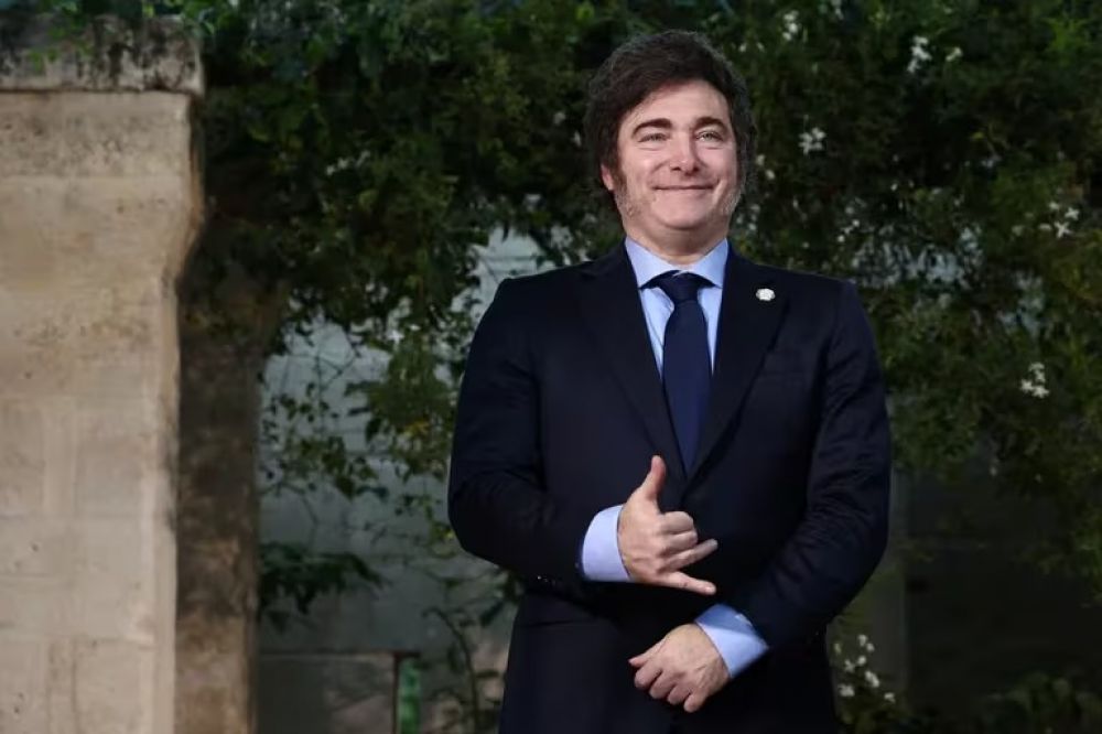 Javier Milei cumpli sus 24 horas de agenda intensa en el G7 y logr fotos a solas con los principales lderes mundiales