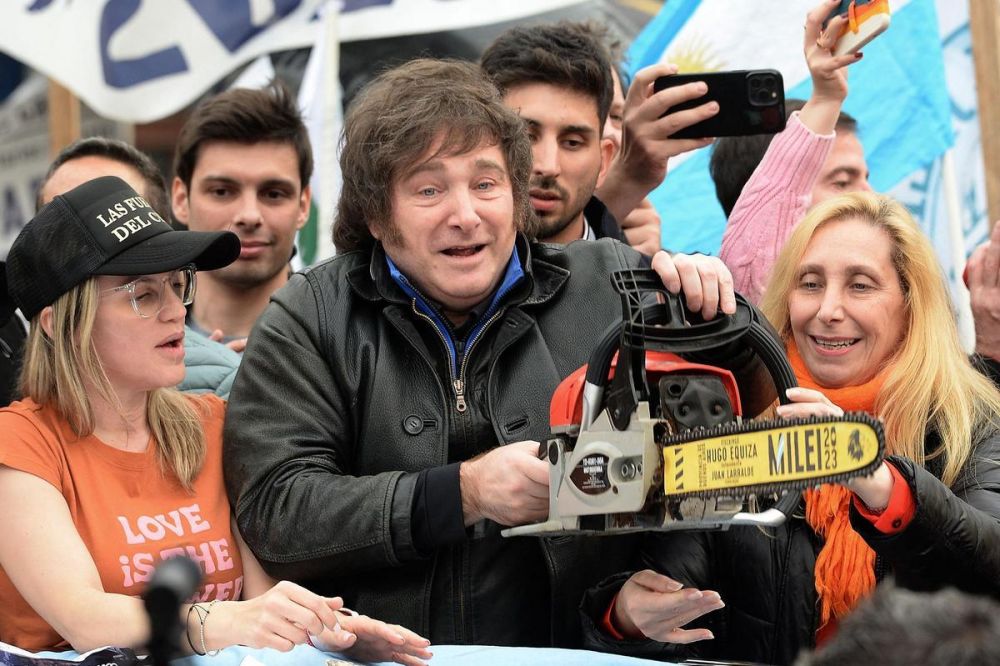 Milei define en Gabinete el plan por la Ley Bases y prepara otra embestida de motosierra