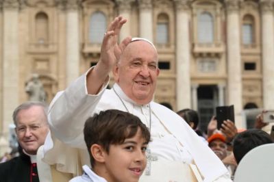 El Papa Francisco afirma que ciencia y fe comparten la misma matriz: la Verdad absoluta de Dios