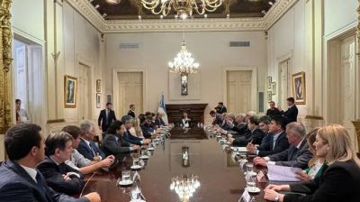 Javier Milei convoc a los gobernadores a una reunin en Casa Rosada