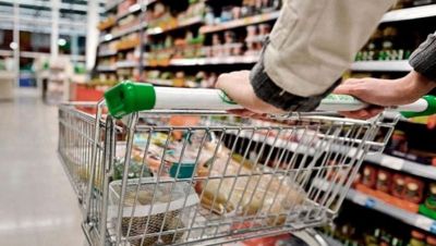 La cada a pique del consumo no toca fondo: cada vez se compran menos alimentos frescos y bebidas
