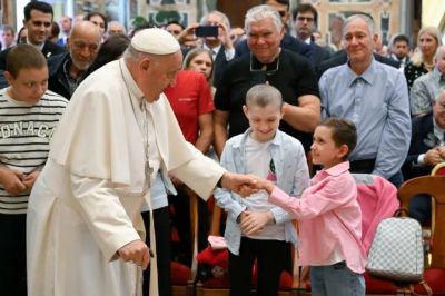 Papa Francisco: Los pobres son el tesoro de la Iglesia