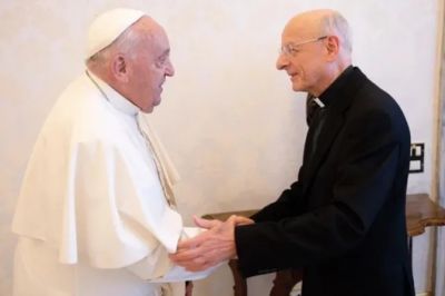 El Papa Francisco recibe al Prelado del Opus Dei, Mons. Fernando Ocriz