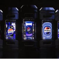 As es la lata de Pepsi que se convierte en lienzo para la creatividad gracias a su pantalla 3D