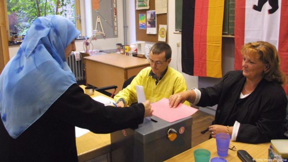 Musulmanes de Alemania muestran su apoyo a los valores democrticos y su condena al racismo