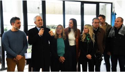 Alak inaugur el nuevo Centro Comunal de Los Hornos: contar con servicios bonaerenses y platenses