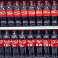 Estudio revela que 52% compra menos refrescos de cola por etiquetado de alimentos