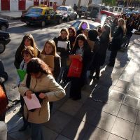 Un estudio de la UBA asegura que el 35% de los trabajadores en Argentina son pobres y que la desocupacin aument un 32,4% en el primer trimestre del ao