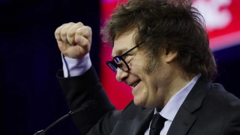 Milei adelant� c�mo se seguir� el ritmo de devaluaci�n y precis� las 3 condiciones para salir del cepo
