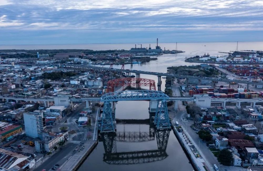 Presentan un proyecto turstico y deportivo para navegar el Riachuelo