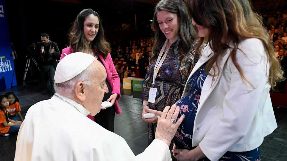 El Papa: El egosmo, consumismo e individualismo dejan a las personas solas e infelices