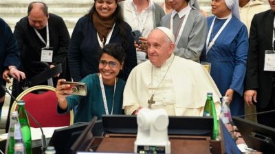 El Papa: Escuchen a las mujeres, a menudo sufren por su falta de reconocimiento