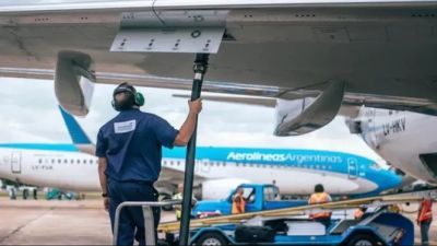 Aerolneas Argentinas lanza nuevo plan de retiro voluntario que alcanzar a la mitad de su planta laboral