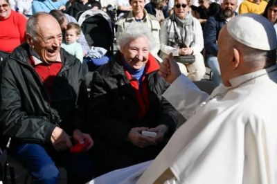 El Papa Francisco concede indulgencia plenaria por la Jornada Mundial de los Abuelos 2024
